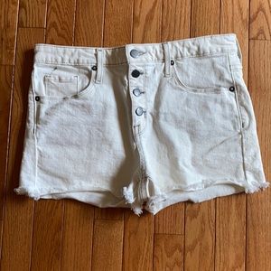 White cropped shorts